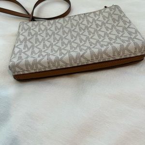 EUC Michael Kors two tone crossbody